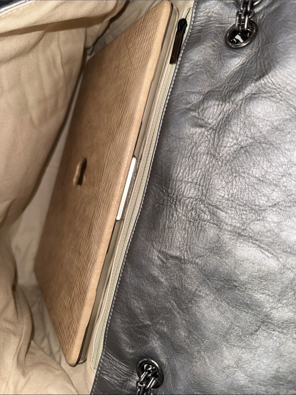 Authentic Chanel 2.55 Reissue Maxi Flap Metallic Crinkled 2011 - Picture 12 of 15